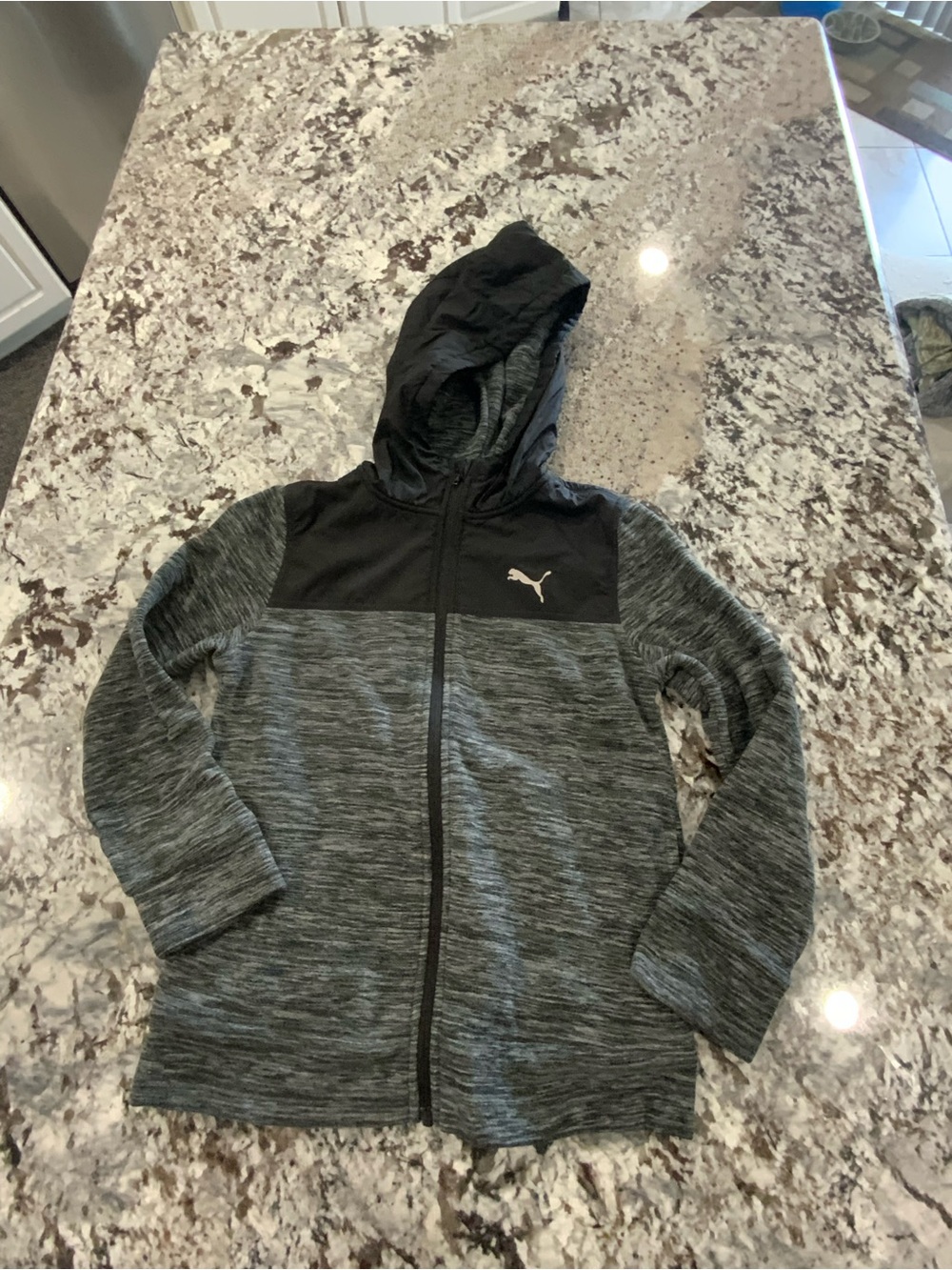 Puma Kids Boys Full Zip Hooded Jacket – Heather Grey / Black (Size Small 7/8)